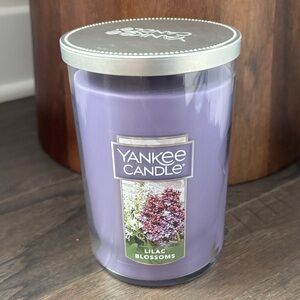 Yankee Candle Lilac Blossoms,floral spring,water lily,bergamot,tulip,hyacinth